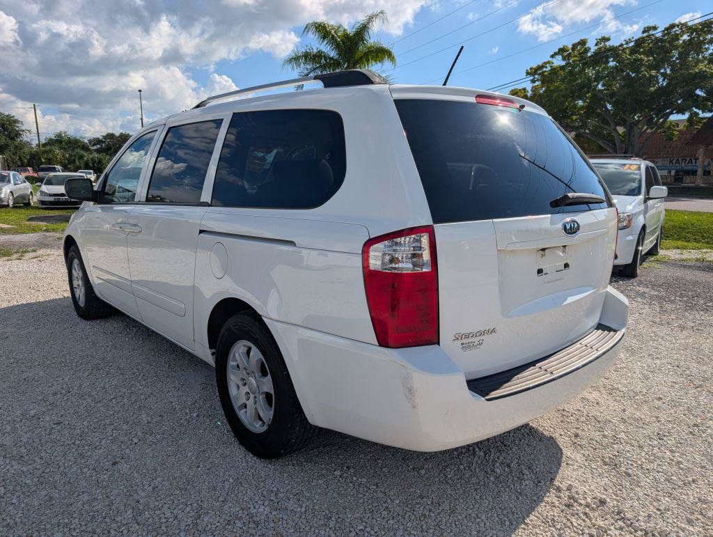Used 2010 Kia Sedona LX FWD image 5