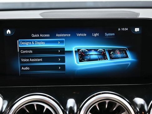Used 2023 Mercedes-Benz EQB 300 4MATIC w/ Exclusive Package image 32