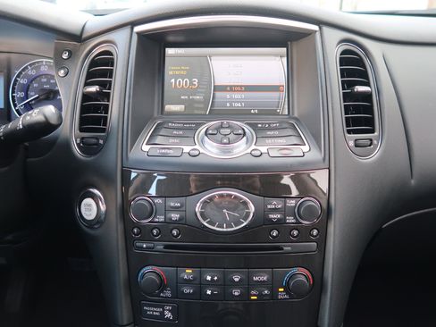 Used 2017 INFINITI QX50 2WD image 16