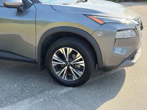 Certified 2023 Nissan Rogue SV FWD image 8