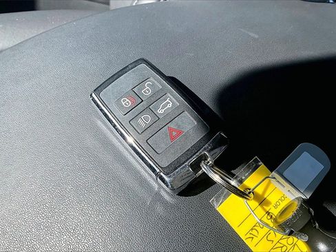 Used 2021 Land Rover Range Rover P525 Westminster Edition image 10