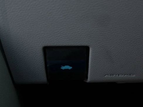 Used 2024 Chrysler Voyager LX FWD image 20