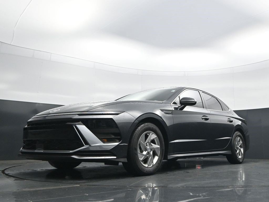 Used 2025 Hyundai Sonata SE FWD image 30