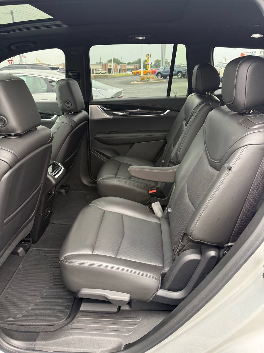 Used 2020 Cadillac XT6 Premium Luxury FWD image 11