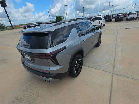 Used 2024 Chevrolet Traverse Z71 w/ LPO, Floor Liner Package AWD/4WD image 9