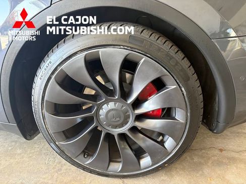 Used 2022 Tesla Model Y Performance AWD/4WD image 7