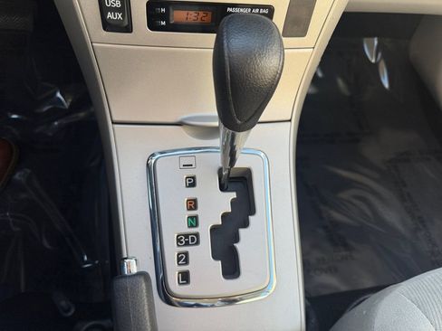 Used 2011 Toyota Corolla LE image 21