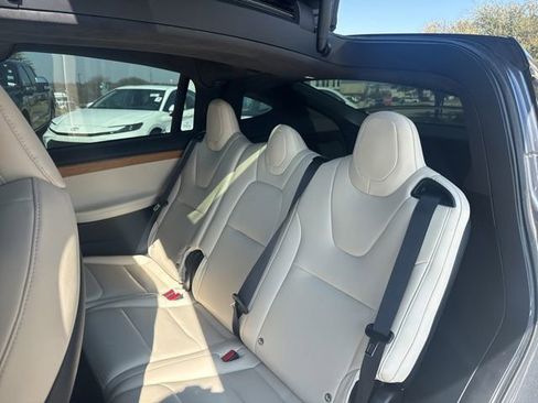 Used 2020 Tesla Model X Long Range image 8