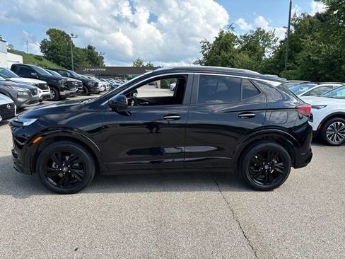 Used 2024 Buick Encore GX Sport Touring w/ Comfort Package AWD/4WD image 2