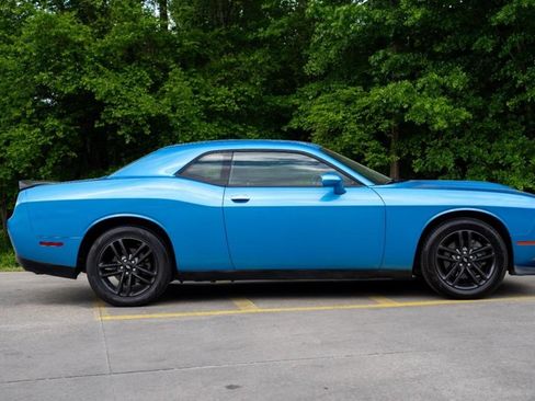 Used 2019 Dodge Challenger GT w/ Blacktop Package AWD/4WD image 11