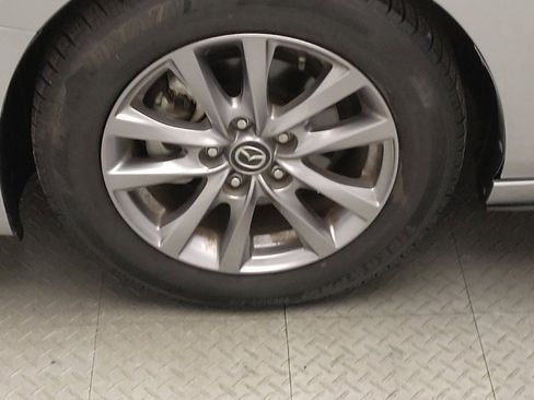 Used 2020 MAZDA MAZDA3 Sedan FWD image 31