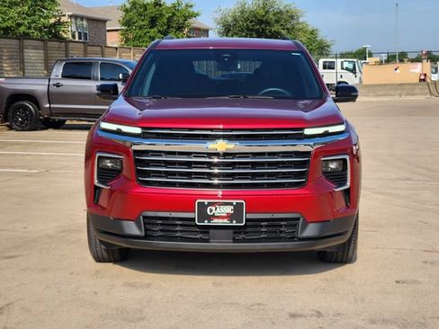 Used 2024 Chevrolet Traverse LT w/ Enhanced Driving Package FWD image 10
