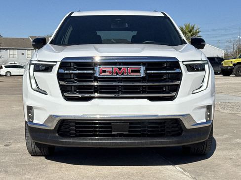 Used 2024 GMC Acadia Elevation image 5