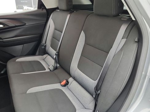 Used 2025 Chevrolet TrailBlazer LT AWD/4WD image 33