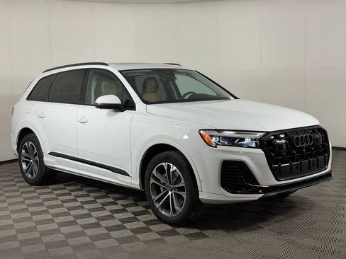 Used 2025 Audi Q7 2.0T Premium w/ Convenience Plus Package AWD/4WD image 7