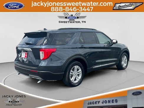 Certified 2022 Ford Explorer XLT w/ Equipment Group 202A RWD image 5