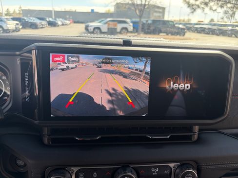 New 2026 Jeep Wrangler Unlimited Rubicon AWD/4WD image 28