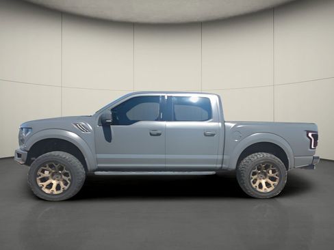 Used 2020 Ford F150 Raptor w/ Equipment Group 802A Luxury image 5