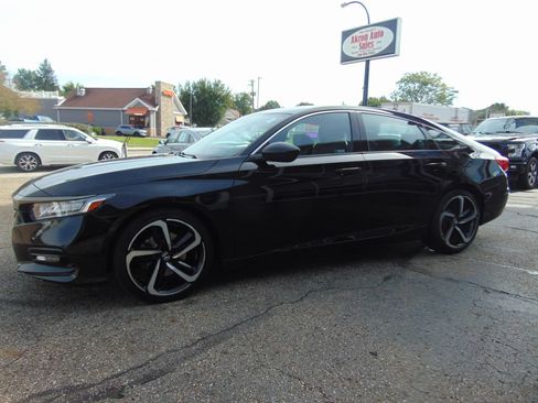 Used 2018 Honda Accord Sport image 7
