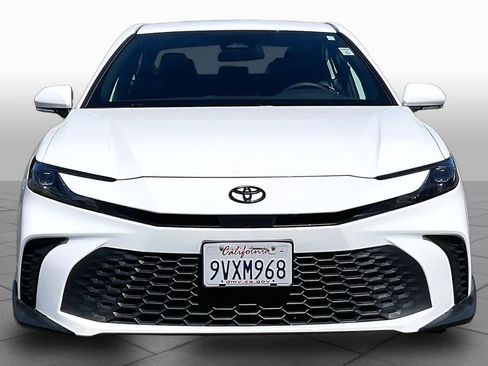 Used 2026 Toyota Camry SE FWD image 3