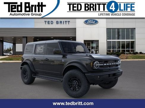 New 2026 Ford Bronco Outer Banks AWD/4WD image 1