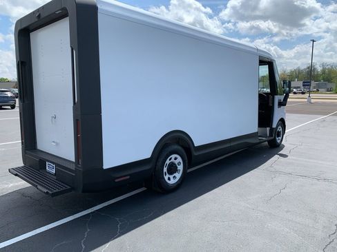 Used 2024 Chevrolet Brightdrop 600 w/ Commercial Equipment Package AWD/4WD image 7