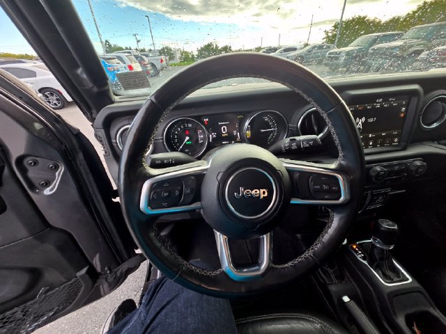 Used 2022 Jeep Wrangler Unlimited Sahara w/ Cold Weather Group AWD/4WD image 3