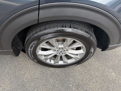 Used 2022 Ford Explorer Limited w/ Equipment Group 301A image 11