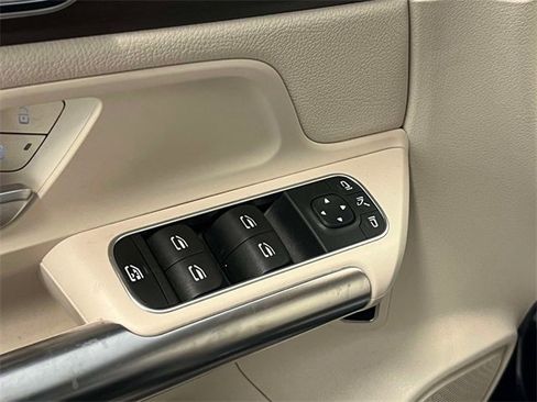 Certified 2022 Mercedes-Benz GLA 250 4MATIC image 16