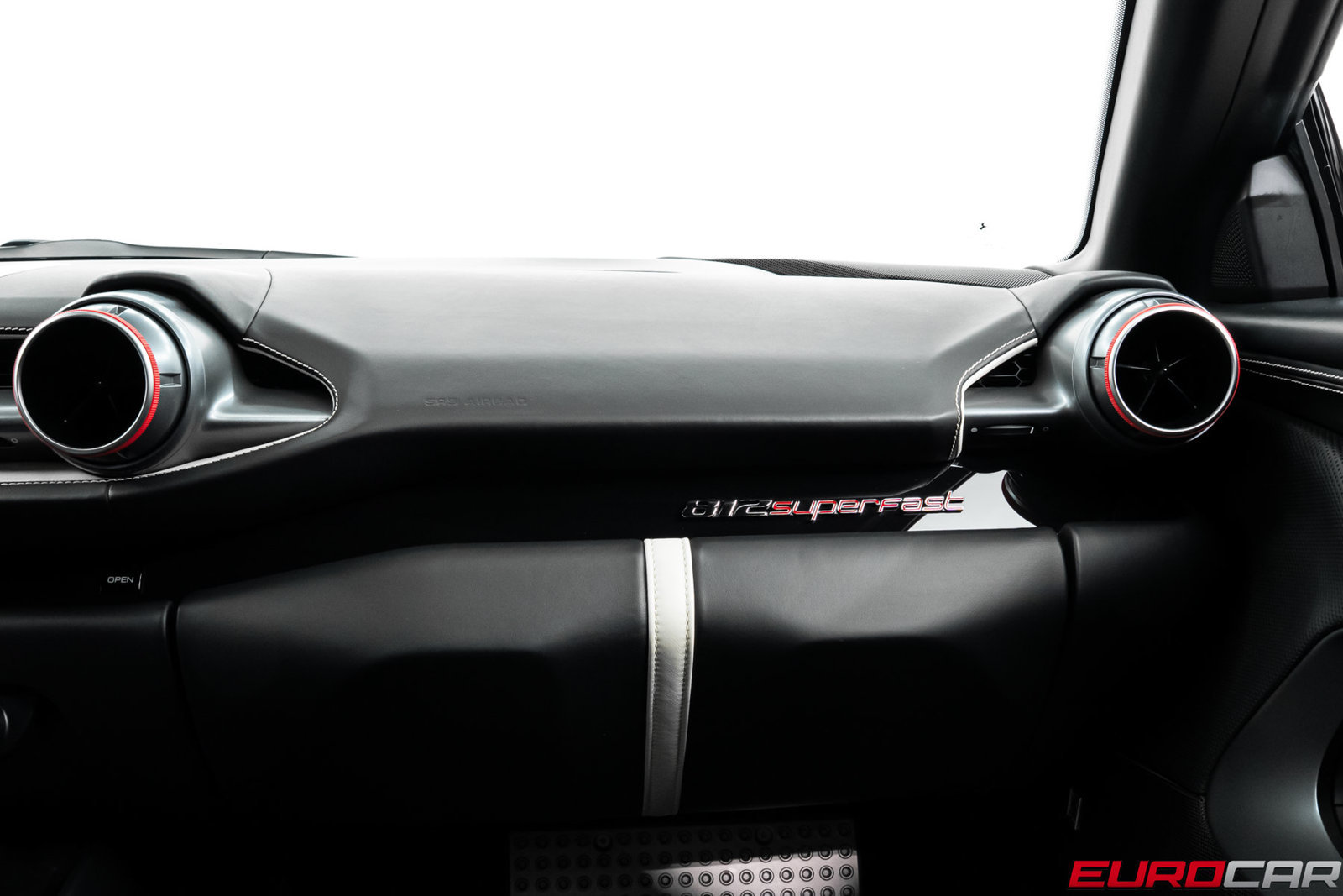 Used 2020 Ferrari 812 Superfast RWD image 35