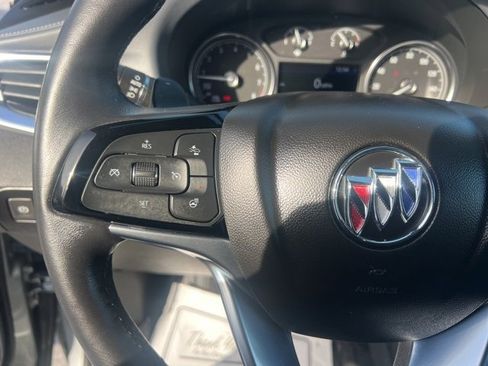 Used 2023 Buick Enclave Essence image 28