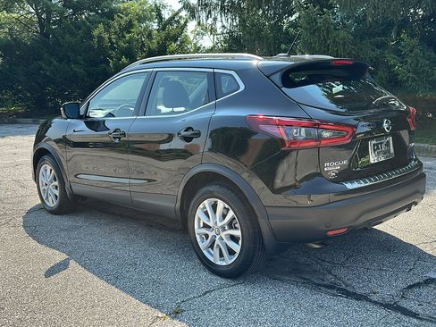 Certified 2022 Nissan Rogue Sport SV w/ Technology Package image 8