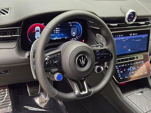 New 2025 Maserati Grecale Modena image 35