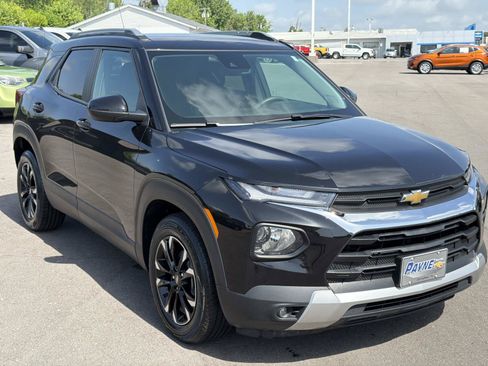 Certified 2023 Chevrolet TrailBlazer LT FWD image 1
