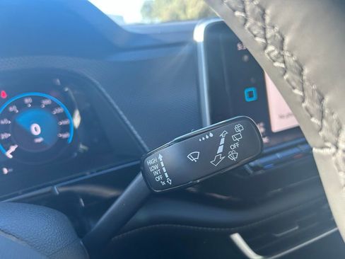 New 2026 Volkswagen Atlas Cross Sport SEL Premium R-Line image 18