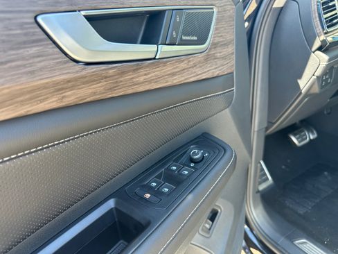 New 2025 Volkswagen Atlas SEL Premium R-Line image 16