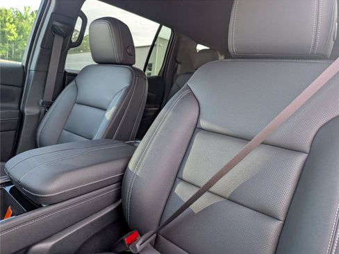 New 2026 Chevrolet Traverse LT w/ Driver Confidence Package FWD image 12