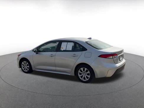 Used 2025 Toyota Corolla LE image 10
