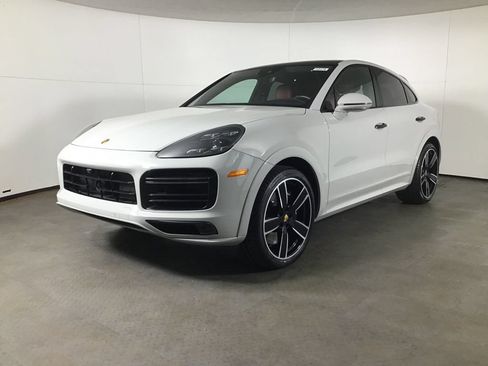 Used 2023 Porsche Cayenne Turbo AWD/4WD image 1