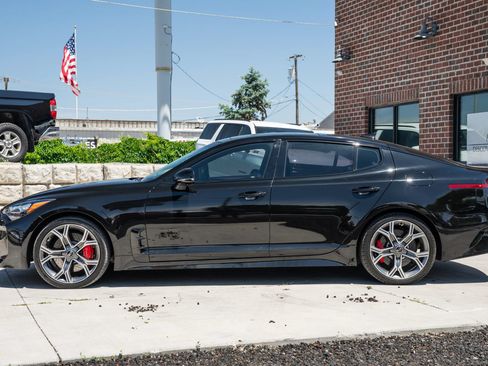 Used 2018 Kia Stinger GT1 AWD/4WD image 3