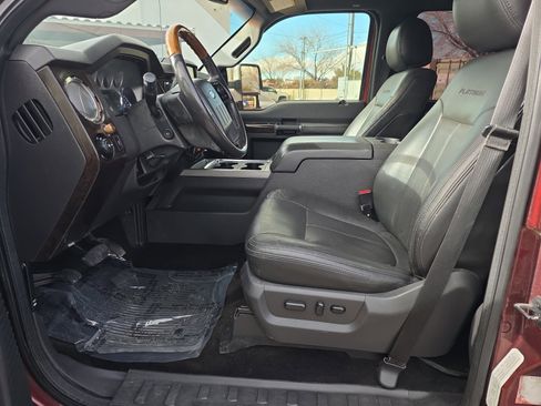 Used 2015 Ford F250 Platinum w/ Platinum Package image 12