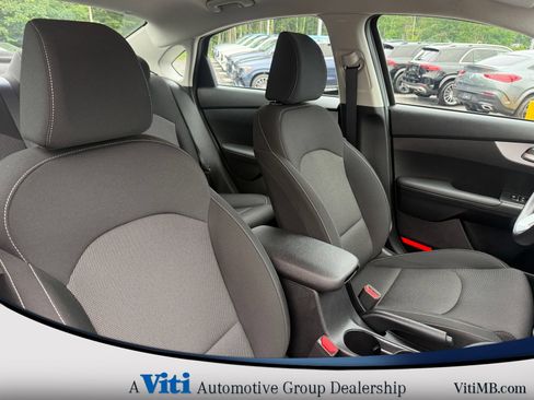 Used 2024 Kia Forte LXS w/ LXS Technology Package FWD image 29