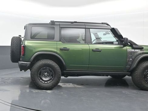 Used 2023 Ford Bronco Everglades image 8