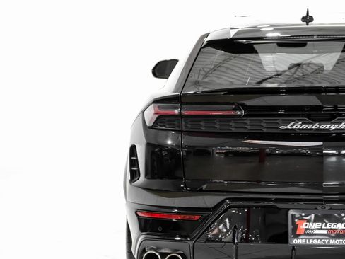 Used 2025 Lamborghini Urus SE image 49