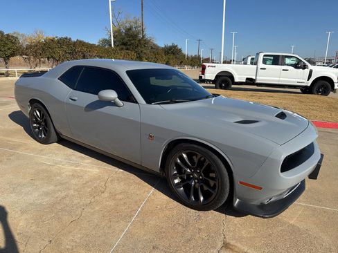 Used 2021 Dodge Challenger R/T Scat Pack w/ Plus Package image 5