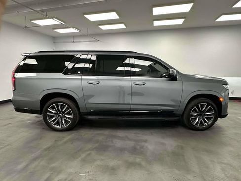 Used 2022 Cadillac Escalade ESV Sport AWD/4WD image 5