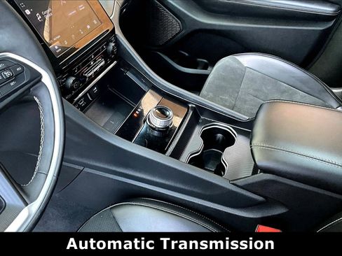 Used 2025 Jeep Grand Cherokee L Altitude AWD/4WD image 18