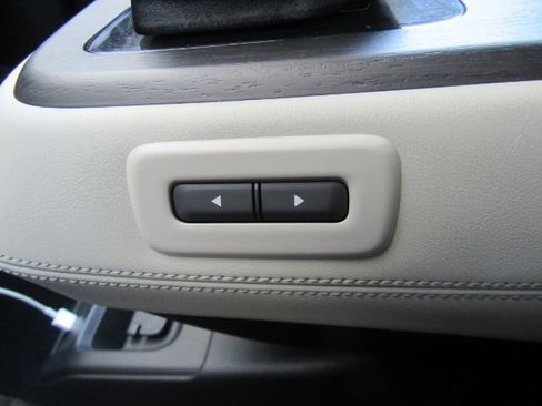 Used 2024 Nissan Ariya FWD image 49