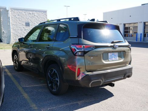 Used 2025 Subaru Forester Limited AWD/4WD image 5