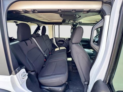 Used 2023 Jeep Wrangler Unlimited Rubicon 4xe AWD/4WD image 32